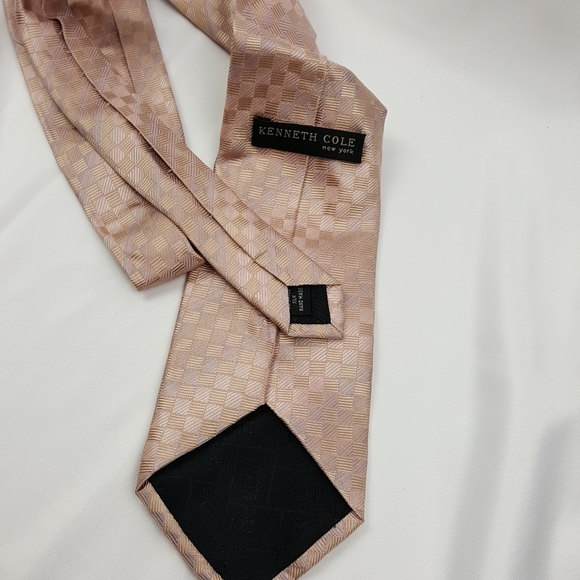 Kenneth Cole NEW York Silk executive tie - Picture 6 of 8
